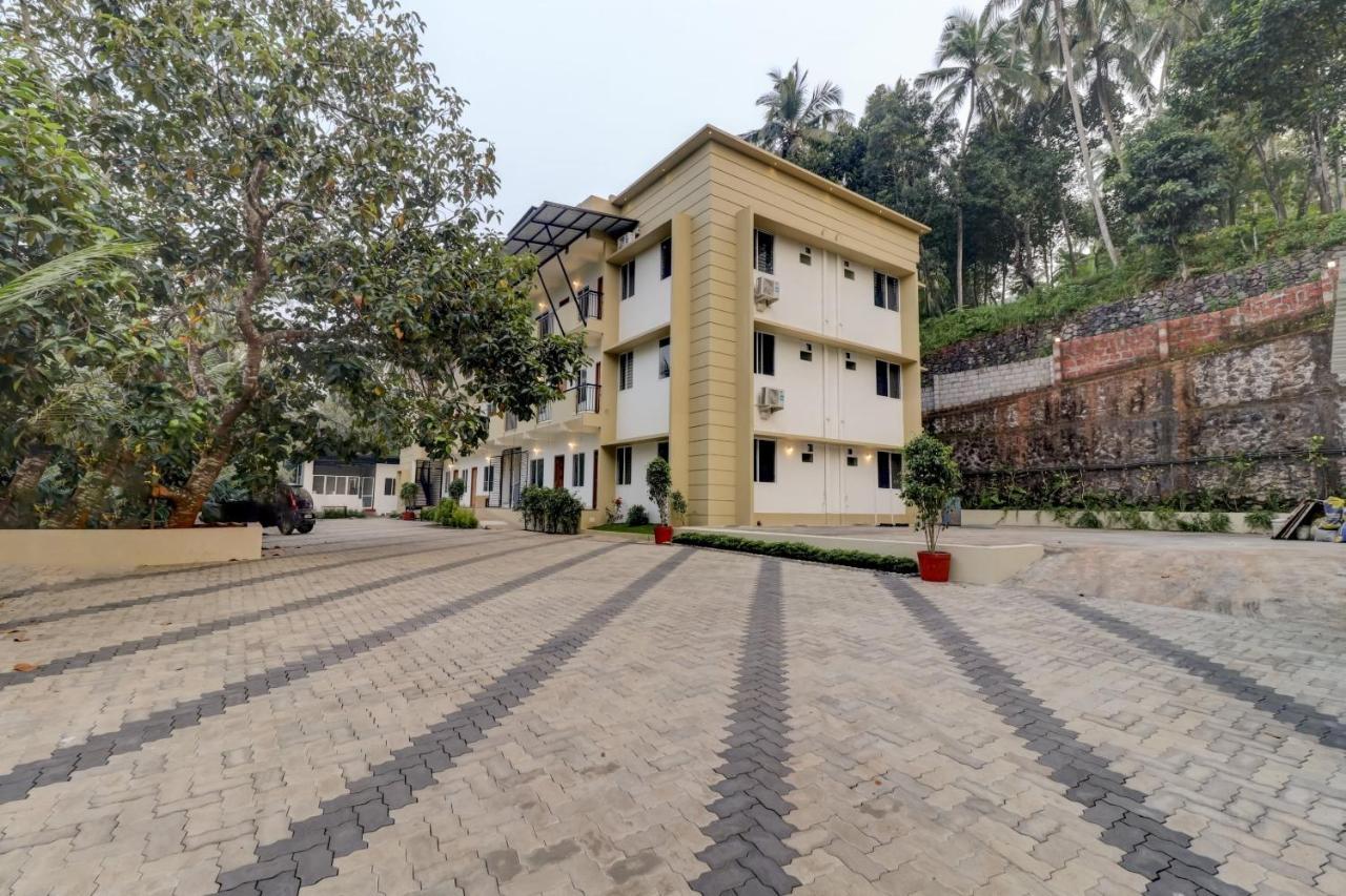 Oyo Home 78041 Luxurious Stay Sastha Homes Calecute Exterior foto